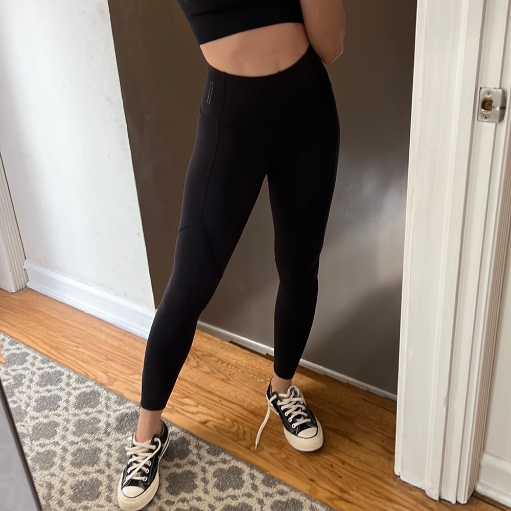 Lululemon to the beat tight size 2 soulcycle